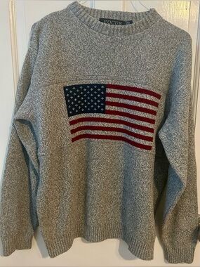 Focus America Flag Pullover Sweater  Large